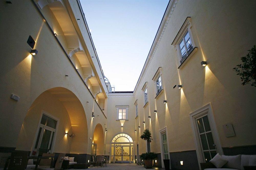 Seven Hostel & Rooms Sant'Agnello Exteriör bild